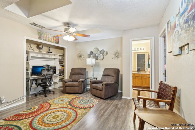 Image 30 of 48 For 14026 Fairway Oaks