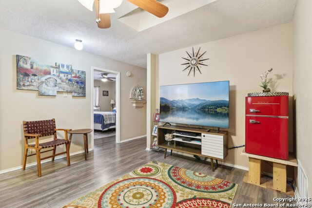 Image 32 of 48 For 14026 Fairway Oaks