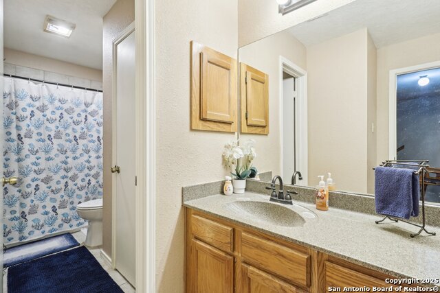 Image 36 of 48 For 14026 Fairway Oaks