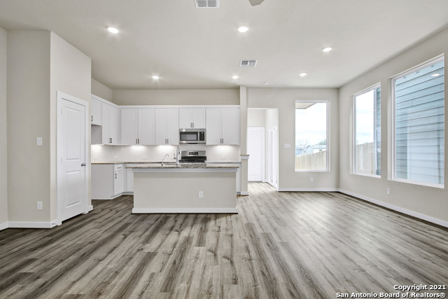 Image 4 of 26 For 7911 Needle Creek