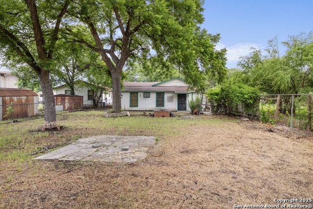 Listing photo id 5 for 213 Hosack