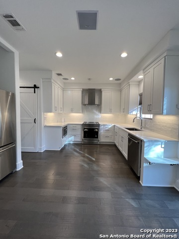 Listing photo id 15 for 208 Grandview Pl  4