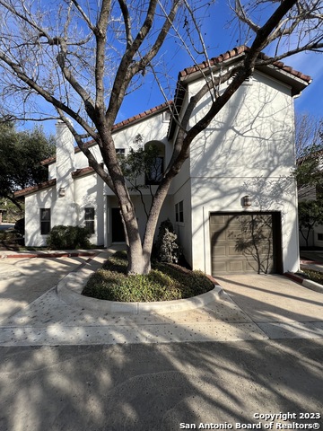 Listing photo id 0 for 208 Grandview Pl  4