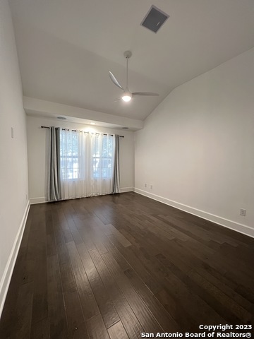 Listing photo id 21 for 208 Grandview Pl  4