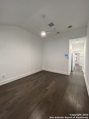 Listing photo id 23 for 208 Grandview Pl  4