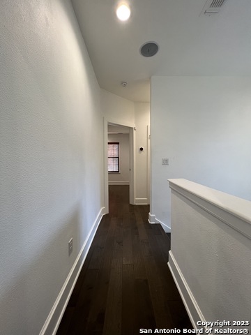 Listing photo id 29 for 208 Grandview Pl  4