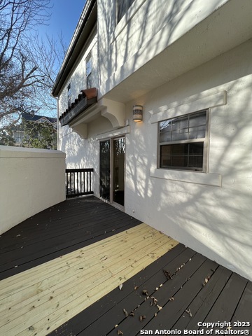Listing photo id 46 for 208 Grandview Pl  4