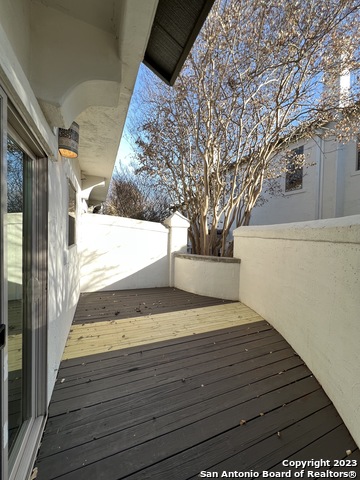 Listing photo id 47 for 208 Grandview Pl  4