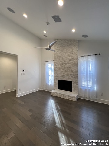 Listing photo id 6 for 208 Grandview Pl  4