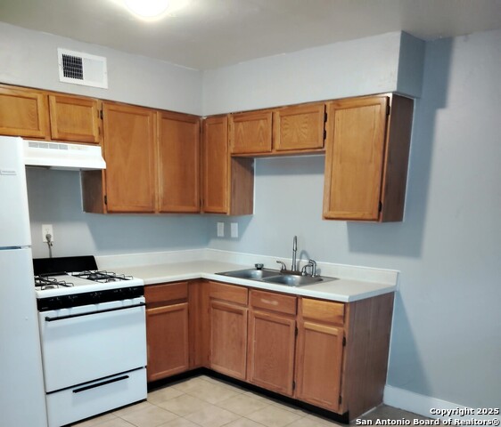 Image 10 of 11 For 2500 Avenue E  8a
