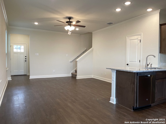 Image 5 of 21 For 10314 Lynwood Branch  101