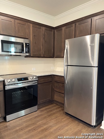 Image 7 of 21 For 10314 Lynwood Branch  101