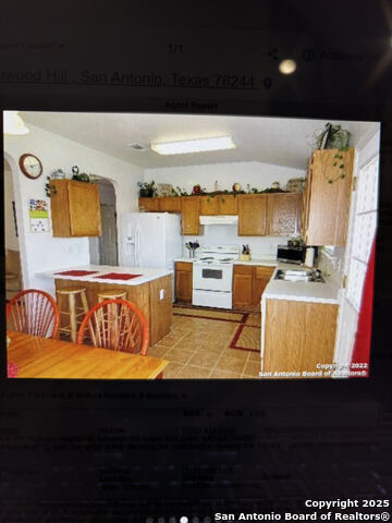 Image 3 of 18 For 5016 Crestwood Hill