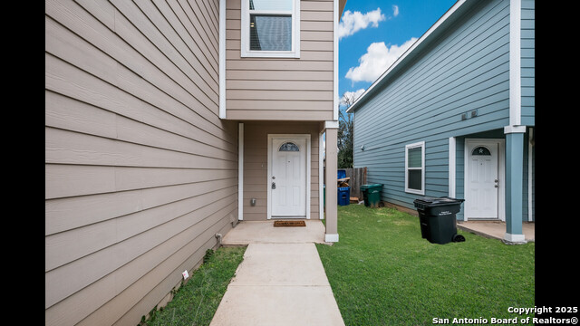 Image 4 of 19 For 311 Bundy St  2