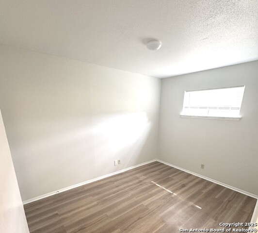 Image 14 of 16 For 2500 Avenue E  1b