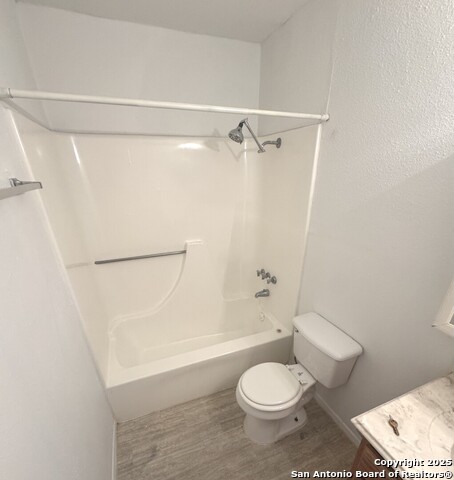 Image 16 of 16 For 2500 Avenue E  1b