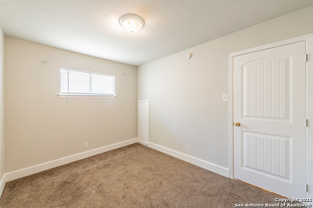 Image 9 of 16 For 2500 Avenue E  1b