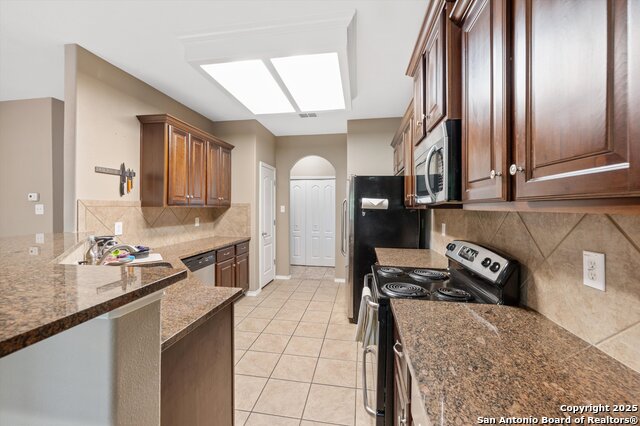Image 15 of 39 For 7211 Summer Way