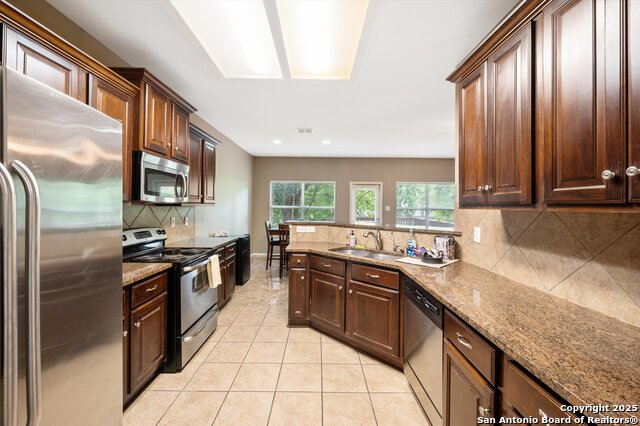 Image 17 of 39 For 7211 Summer Way