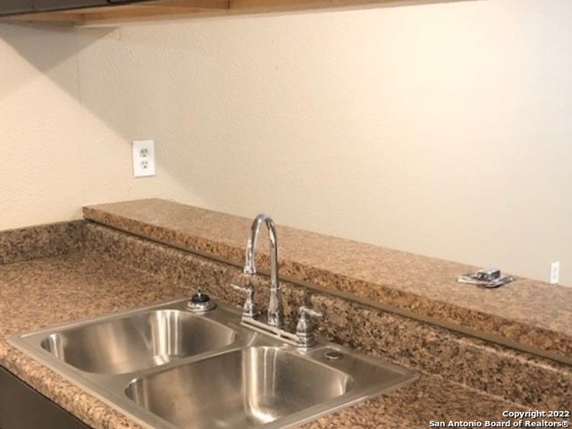 Image 2 of 21 For 550 Dukeway  2