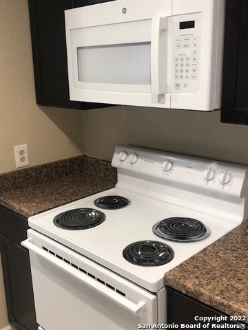Image 4 of 21 For 550 Dukeway  2