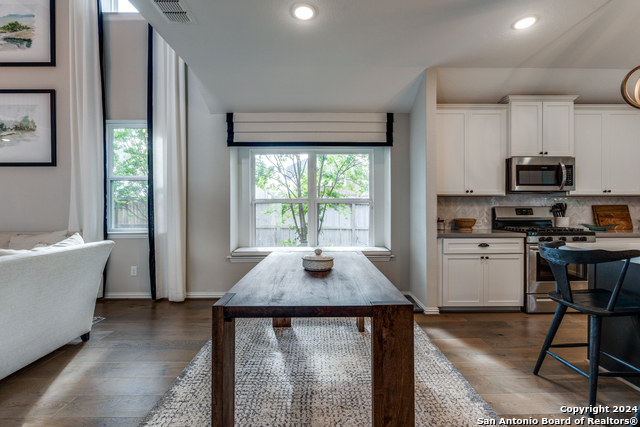 Image 10 of 28 For 2096 Cowan