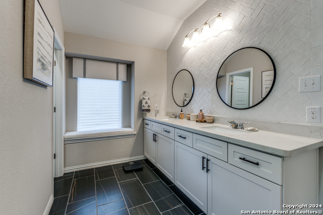 Image 20 of 28 For 2096 Cowan