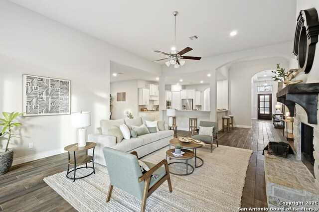 Listing photo id 16 for 7947 Valley Crst