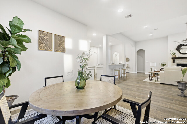 Listing photo id 18 for 7947 Valley Crst