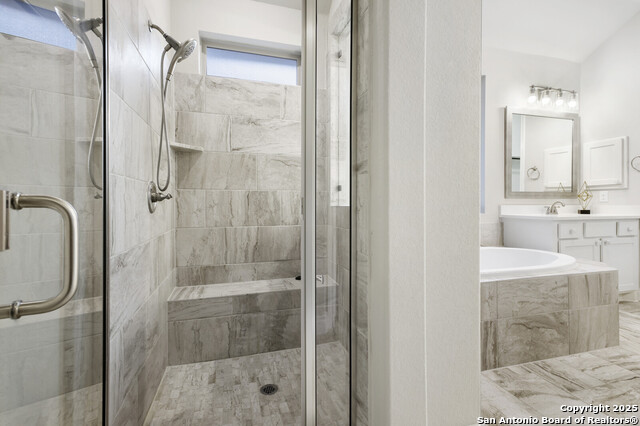 Listing photo id 27 for 7947 Valley Crst