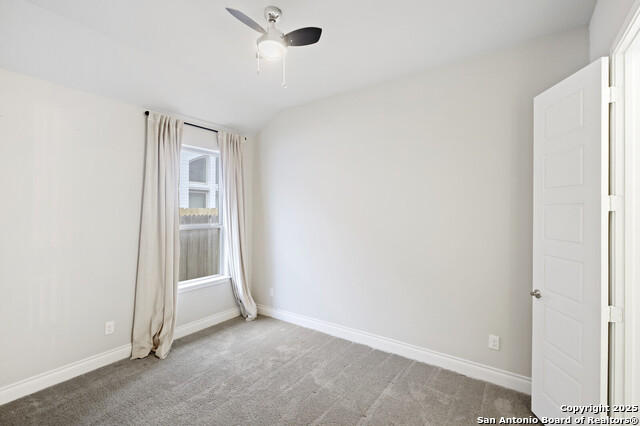 Listing photo id 31 for 7947 Valley Crst