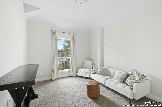 Listing photo id 32 for 7947 Valley Crst