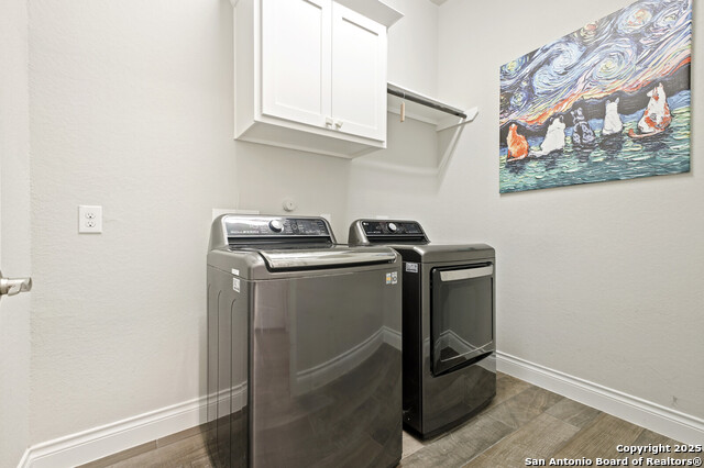 Listing photo id 34 for 7947 Valley Crst