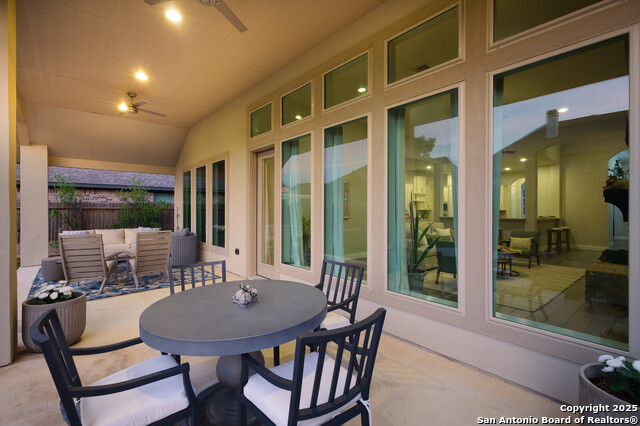 Listing photo id 35 for 7947 Valley Crst
