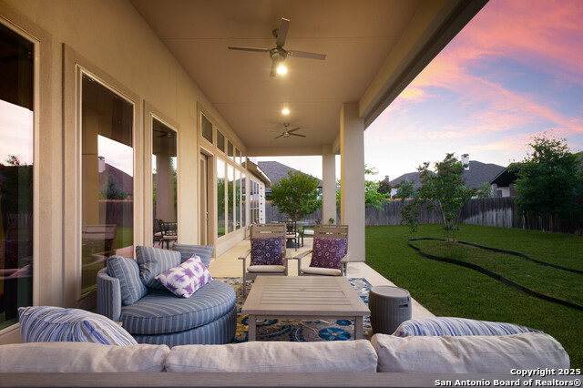 Listing photo id 36 for 7947 Valley Crst