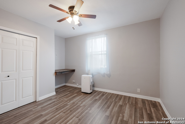 Listing photo id 16 for 1129 Smith St N