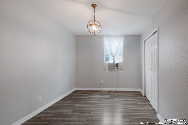 Listing photo id 20 for 1129 Smith St N
