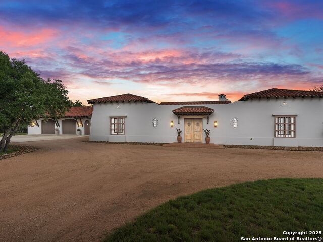 Listing photo id 0 for 2835 Palomino Springs