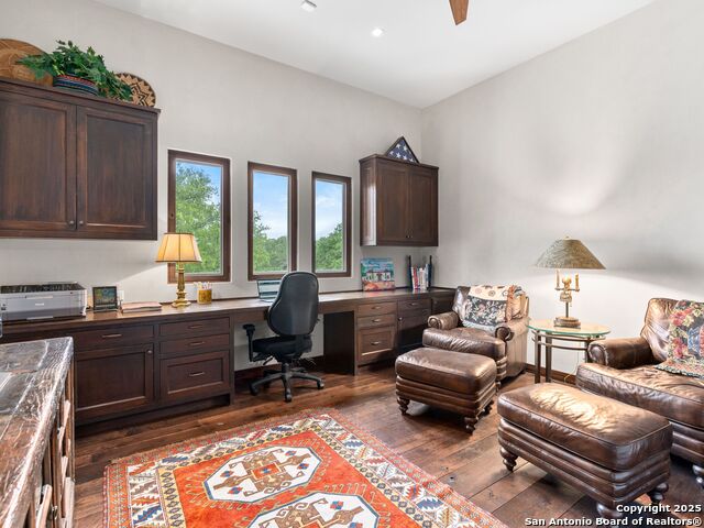 Listing photo id 37 for 2835 Palomino Springs