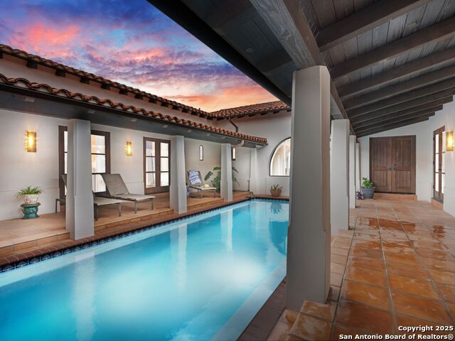 Listing photo id 47 for 2835 Palomino Springs
