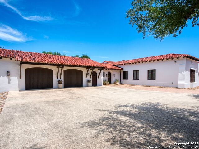 Listing photo id 4 for 2835 Palomino Springs