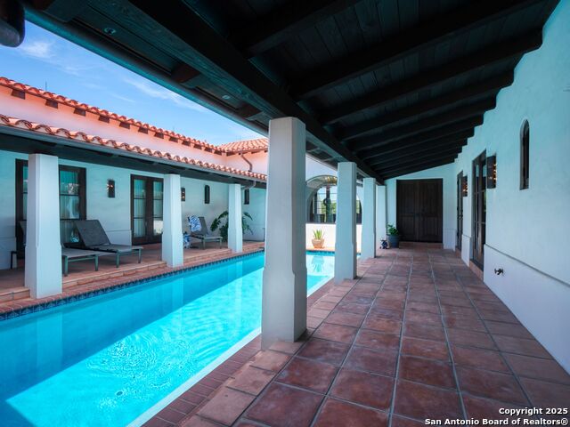 Listing photo id 6 for 2835 Palomino Springs