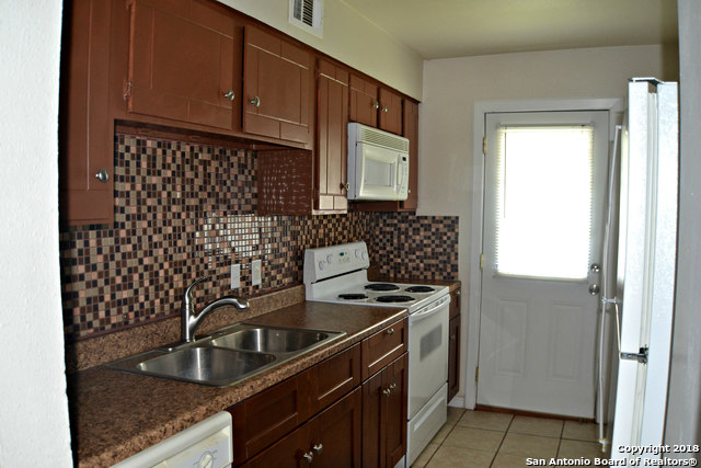 Image 4 of 12 For 6611 Southpoint Dr  110 C