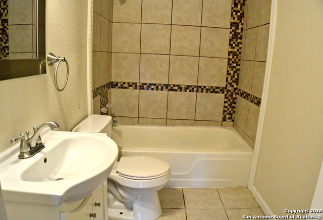 Image 9 of 12 For 6611 Southpoint Dr  110 C