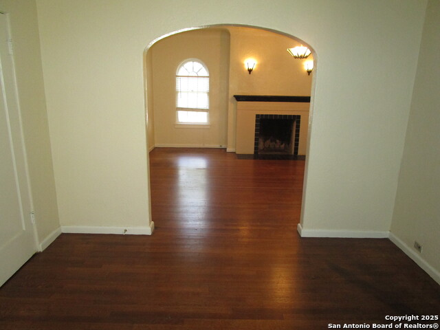 Listing photo id 6 for 412 Mistletoe Down