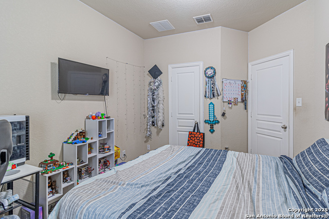 Image 19 of 29 For 12239 Hamlin Crk