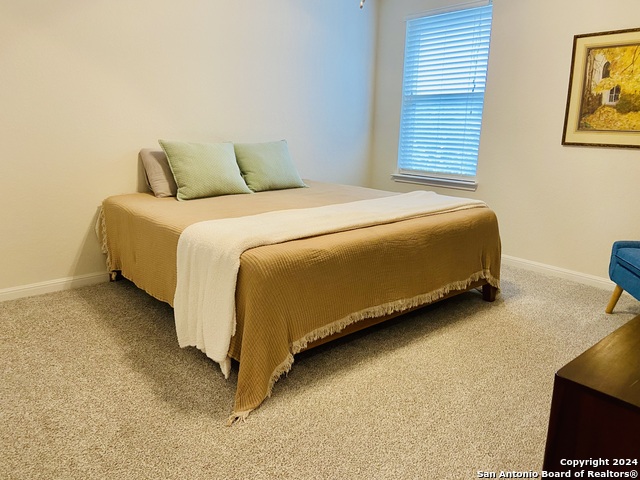 Image 16 of 21 For 109 Windsor Dr