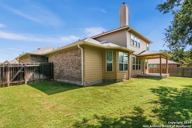 Image 19 of 21 For 109 Windsor Dr