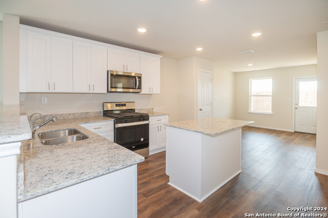 Image 10 of 19 For 4044 Lily Glade Ln.