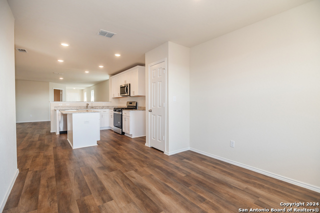 Image 8 of 19 For 4044 Lily Glade Ln.